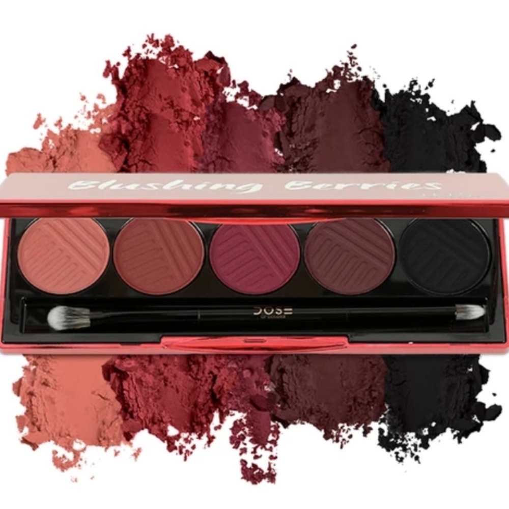 🖤Blushing Berries Eyeshadow Palette🖤
